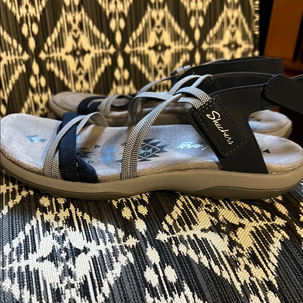 Skechers Women's Black and Gray Strappy Sandals